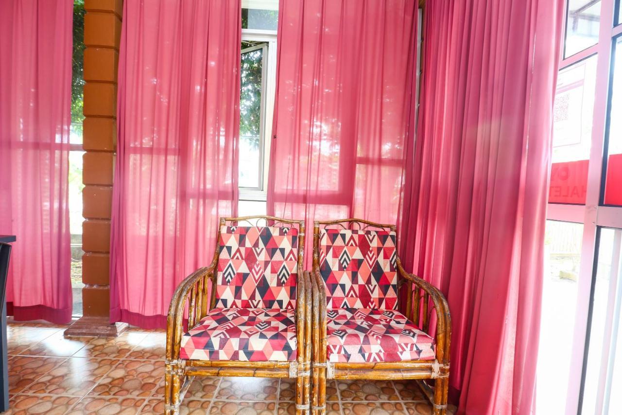 Oyo 89887 Chalet Yunie Маранг Экстерьер фото